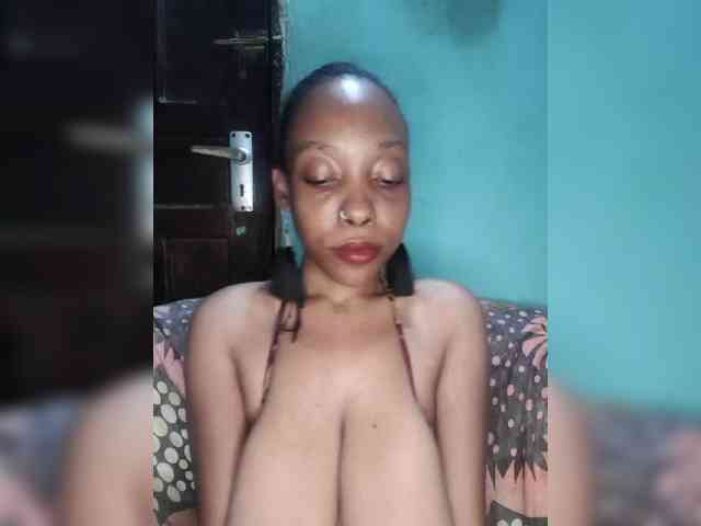 Hennesy-Camila webcam