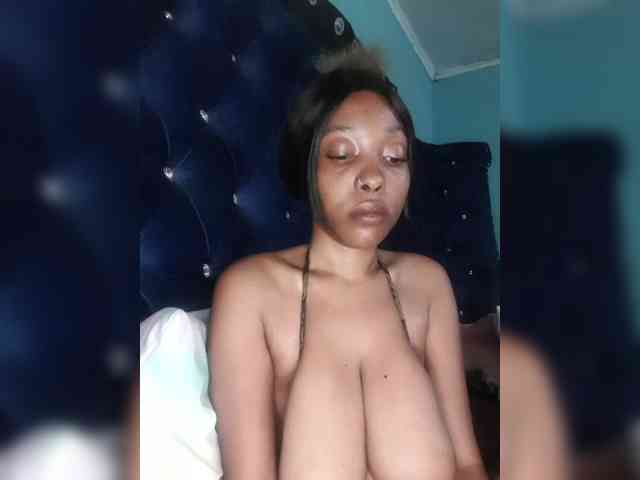 Hennesy-Camila webcam