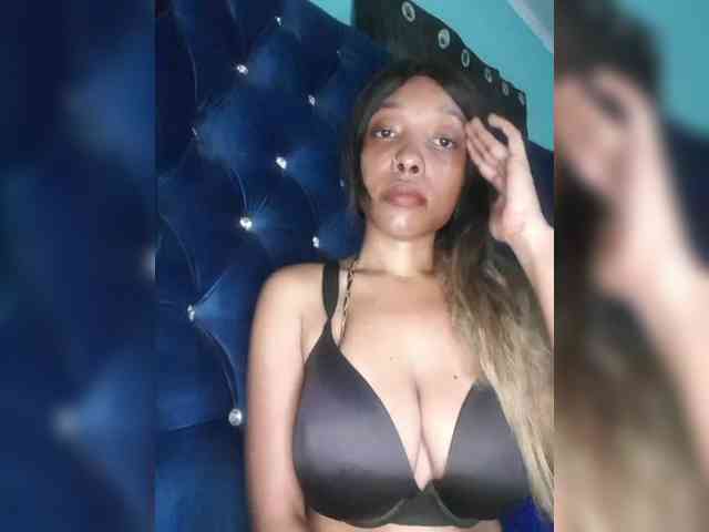 Hennesy-Camila webcam