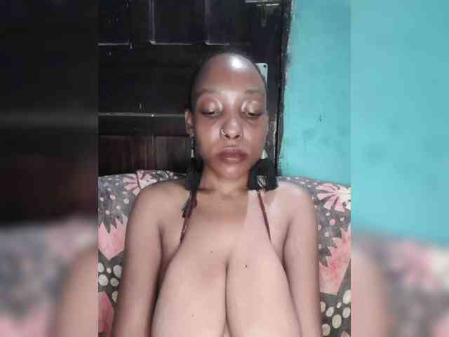 Hennesy-Camila webcam