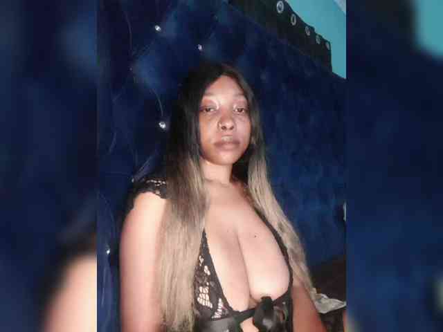 Hennesy-Camila webcam