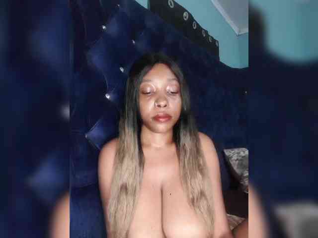 Hennesy-Camila webcam