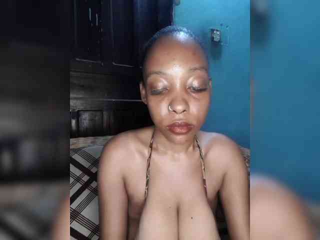 Hennesy-Camila Hennesy-Camila