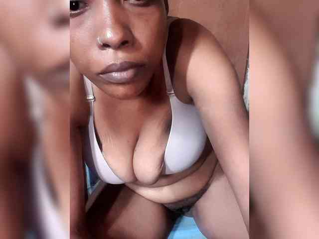 Hennesy-Camila webcam