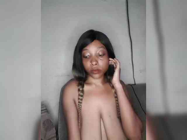 Hennesy-Camila webcam