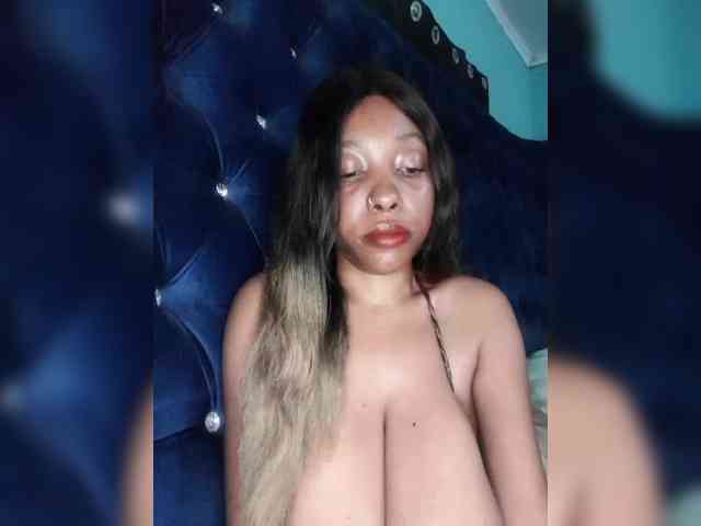Hennesy-Camila webcam