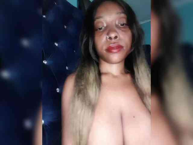 Hennesy-Camila webcam