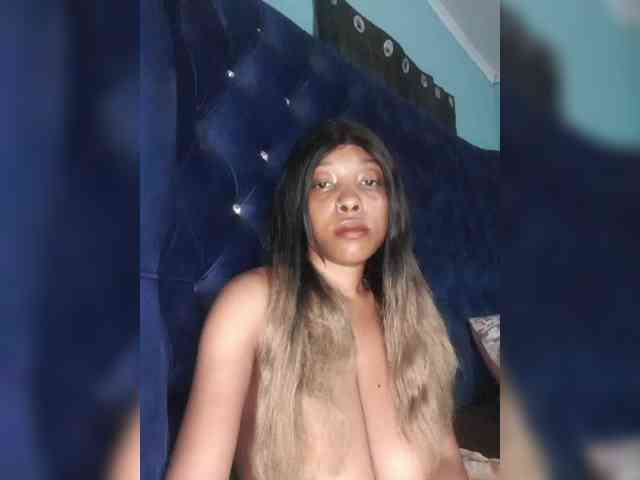 Hennesy-Camila webcam