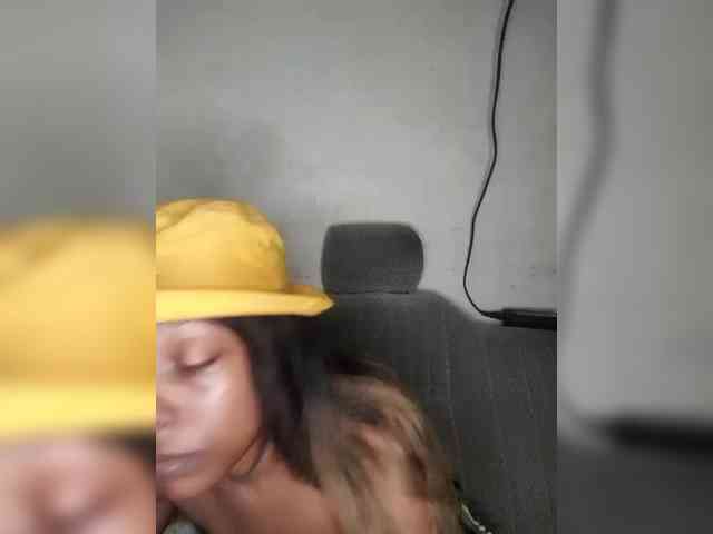 Hennesy-Camila webcam