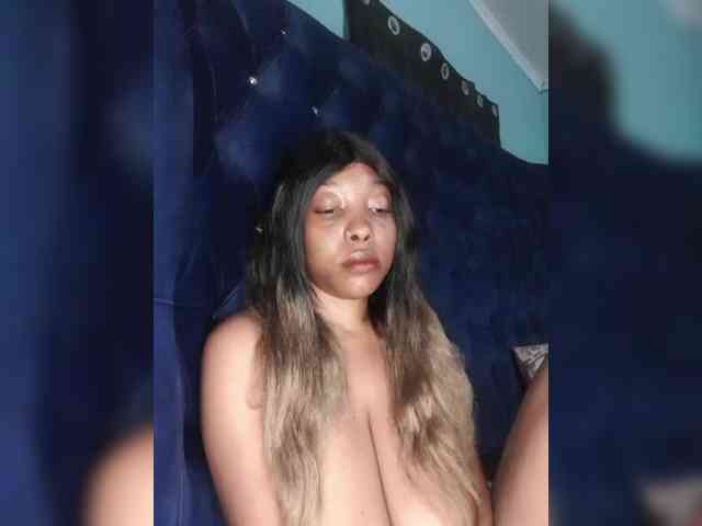 Hennesy-Camila webcam