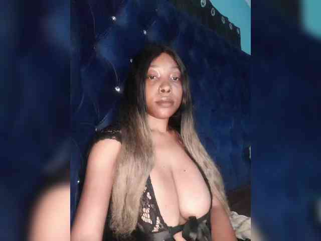 Hennesy-Camila webcam
