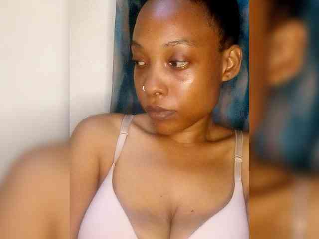 Hennesy-Camila webcam