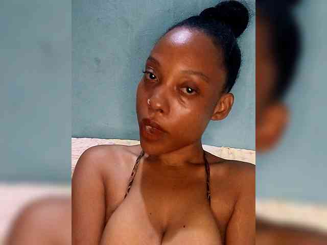 Hennesy-Camila Hennesy-Camila