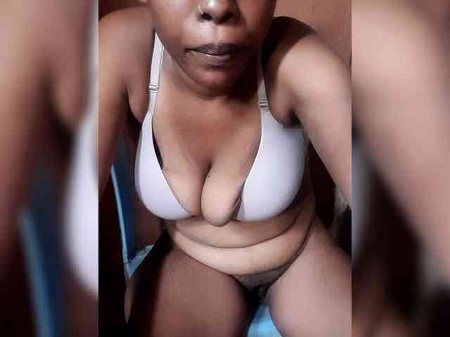 Hennesy-Camila webcam