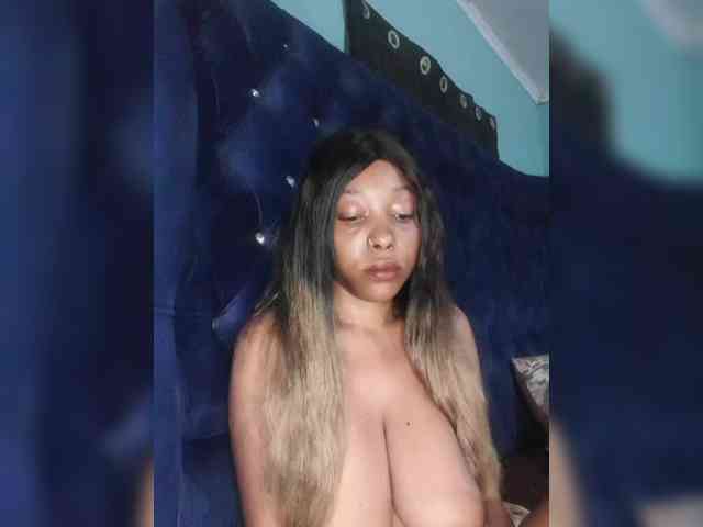 Hennesy-Camila webcam