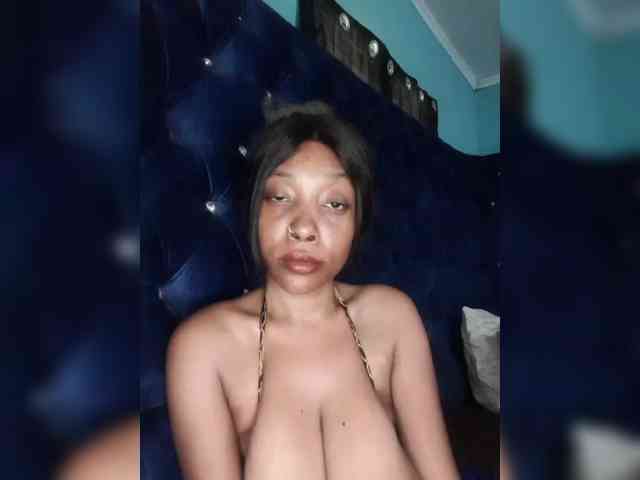 Hennesy-Camila webcam