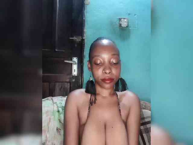 Hennesy-Camila webcam