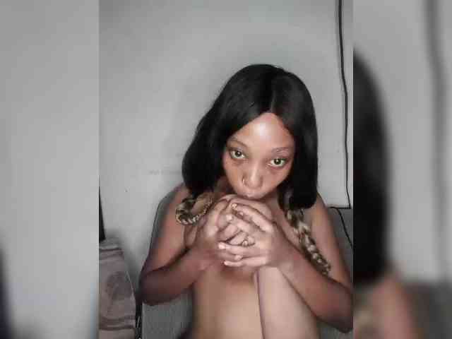 Hennesy-Camila webcam