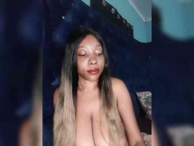 Hennesy-Camila webcam