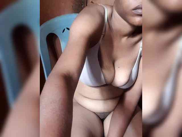 Hennesy-Camila webcam