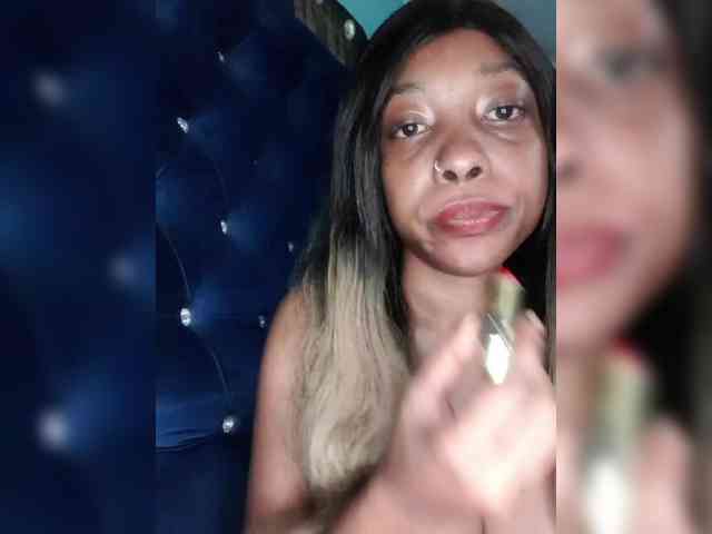Hennesy-Camila webcam