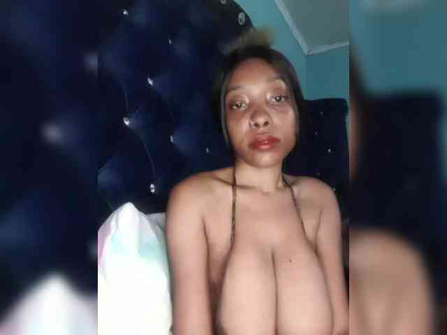 Hennesy-Camila webcam