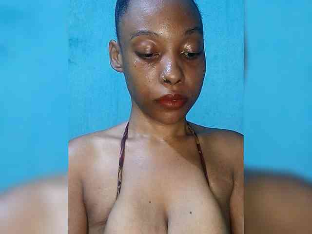 Hennesy-Camila Hennesy-Camila