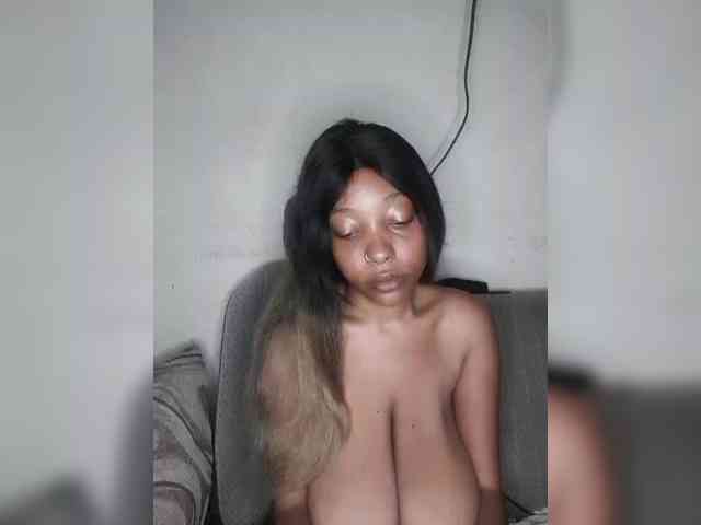 Hennesy-Camila webcam