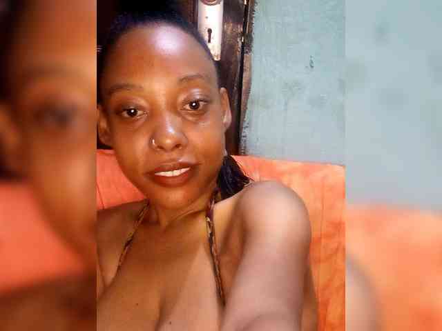 Hennesy-Camila Hennesy-Camila