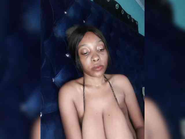 Hennesy-Camila webcam