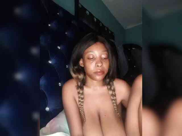 Hennesy-Camila webcam