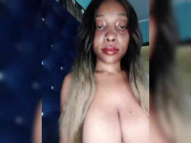 Hennesy-Camila webcam