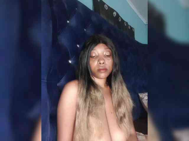 Hennesy-Camila webcam