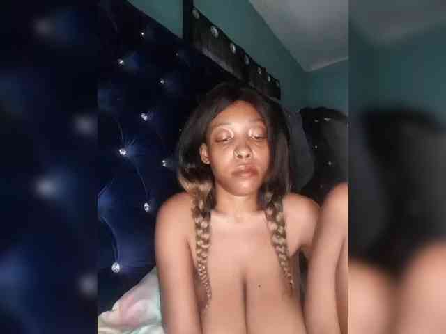 Hennesy-Camila webcam