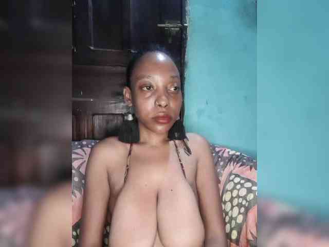 Hennesy-Camila webcam