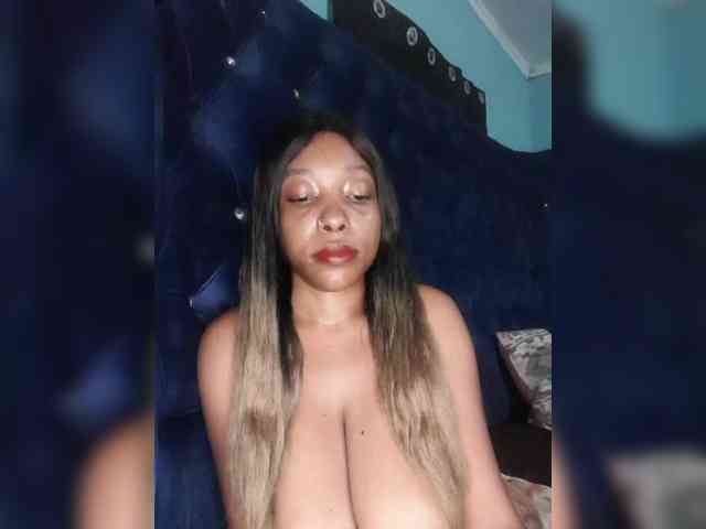 Hennesy-Camila webcam