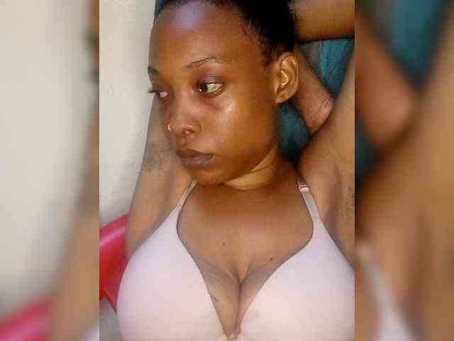 Hennesy-Camila webcam