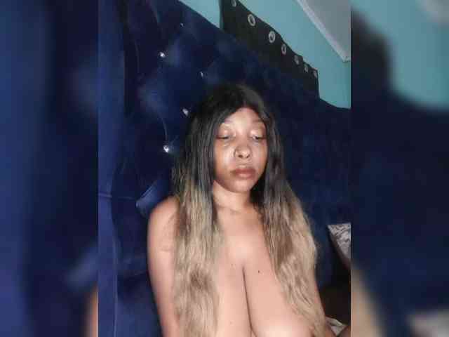 Hennesy-Camila webcam