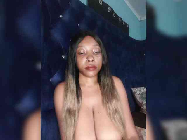 Hennesy-Camila webcam