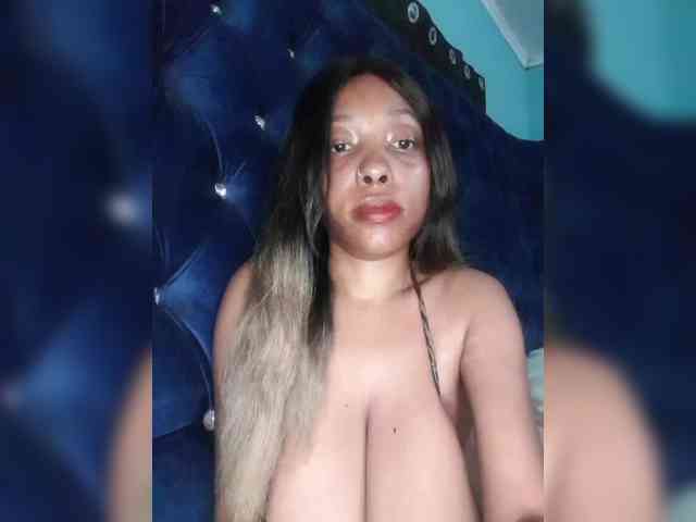 Hennesy-Camila webcam