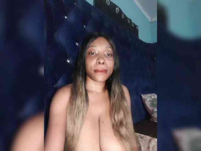 Hennesy-Camila webcam