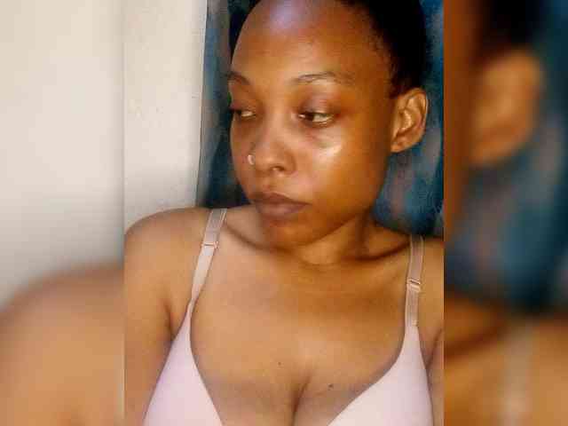 Hennesy-Camila webcam