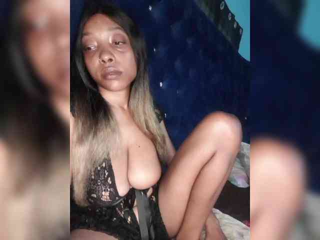 Hennesy-Camila webcam