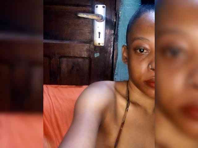 Hennesy-Camila Hennesy-Camila