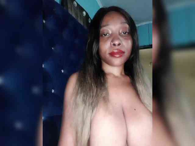 Hennesy-Camila webcam