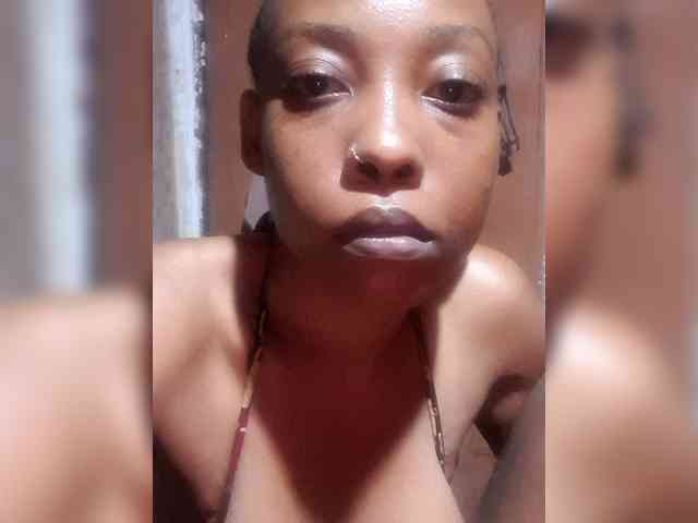 Hennesy-Camila Hennesy-Camila