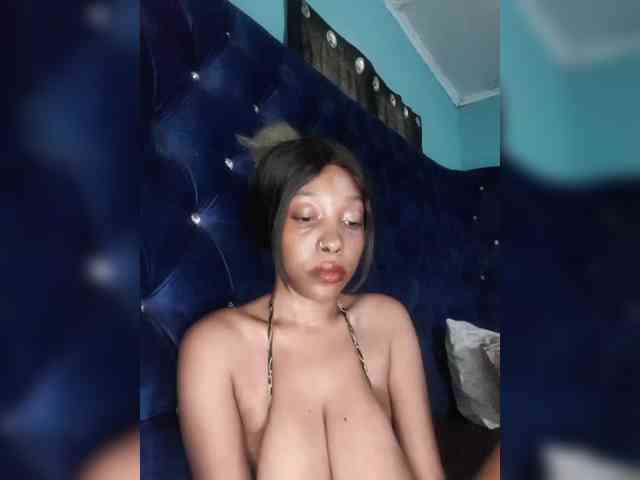 Hennesy-Camila webcam