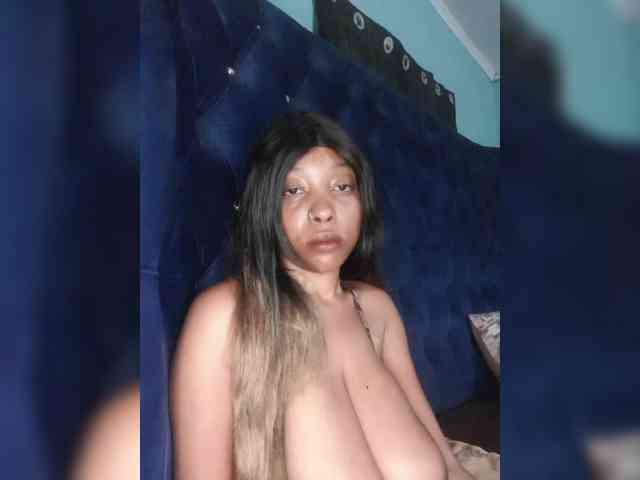 Hennesy-Camila webcam