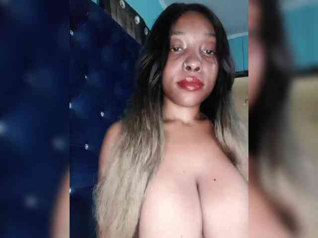 Hennesy-Camila webcam