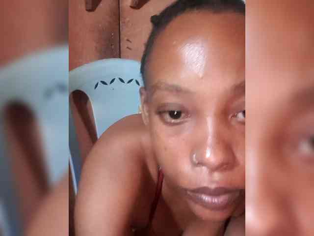 Hennesy-Camila webcam